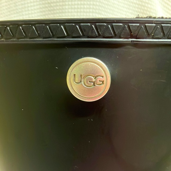 UGG Women’s Rain Boots - Picture 2 of 9